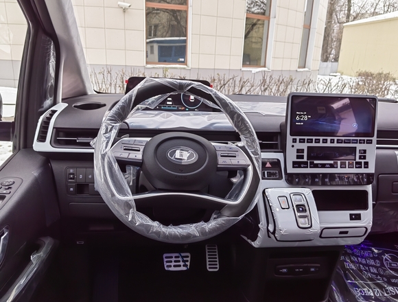 Купить ⁠⁠⁠⁠Hyundai Staria ⁠⁠Lounge Inspiration 2023 полный привод в Москве на Алексеевской
