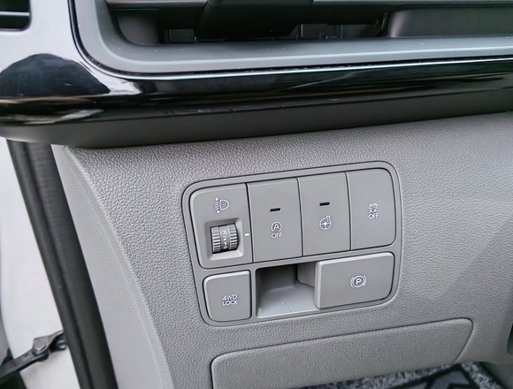 Купить ⁠⁠⁠⁠Hyundai Staria ⁠⁠Lounge Inspiration 2021 полный привод в Москве