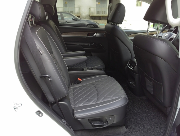 Купить ⁠⁠⁠⁠Kia Mohave 2019 г. в Москве