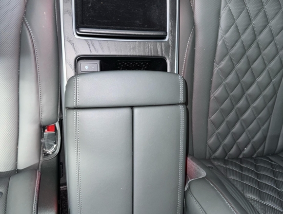 Купить ⁠Genesis GV-80 4wd в Москве