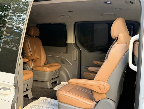 Купить ⁠⁠⁠⁠Hyundai Staria ⁠⁠Lounge Inspiration 2021 полный привод в Москве