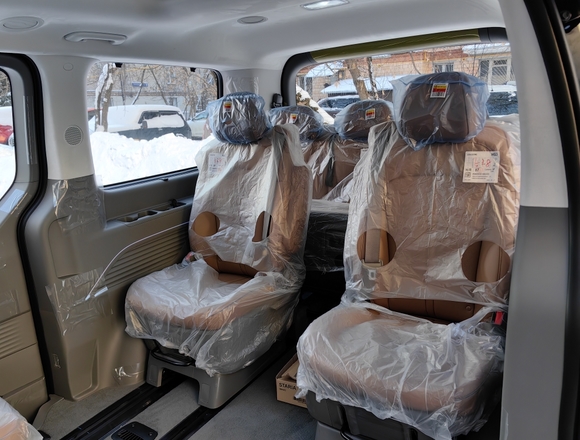 Купить ⁠⁠⁠⁠Hyundai Staria ⁠⁠Lounge Inspiration 2023 полный привод в Москве