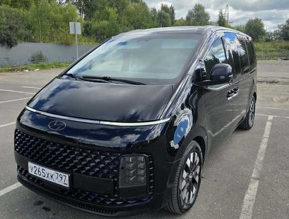 Купить ⁠⁠⁠⁠Hyundai Staria ⁠⁠Lounge Inspiration 2023 полный привод в Москве