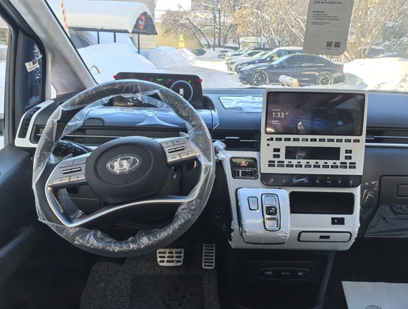 Купить ⁠⁠⁠⁠Hyundai Staria ⁠⁠Lounge Inspiration 2023 полный привод в Москве