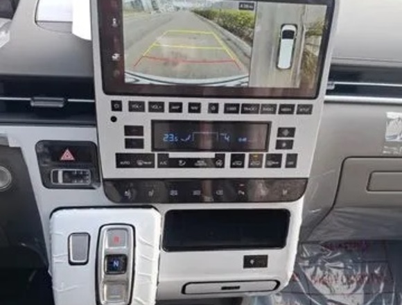 Купить ⁠⁠⁠⁠Hyundai Staria ⁠⁠2025 полный привод в Москве