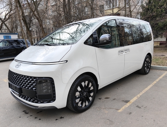 Купить ⁠⁠⁠⁠Hyundai Staria ⁠⁠2025 полный привод в Москве