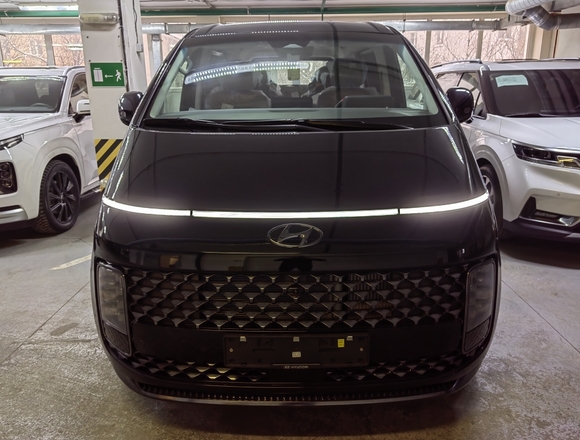 Купить ⁠⁠⁠⁠Hyundai Staria ⁠⁠Lounge Inspiration 2022 полный привод в Москве