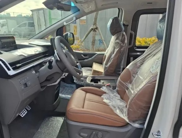 Купить ⁠⁠⁠⁠Hyundai Staria ⁠⁠2025 полный привод в Москве