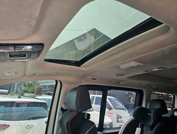 Заказать ⁠⁠⁠⁠Hyundai Staria ⁠⁠Lounge Inspiration 2021 полный привод в Москве