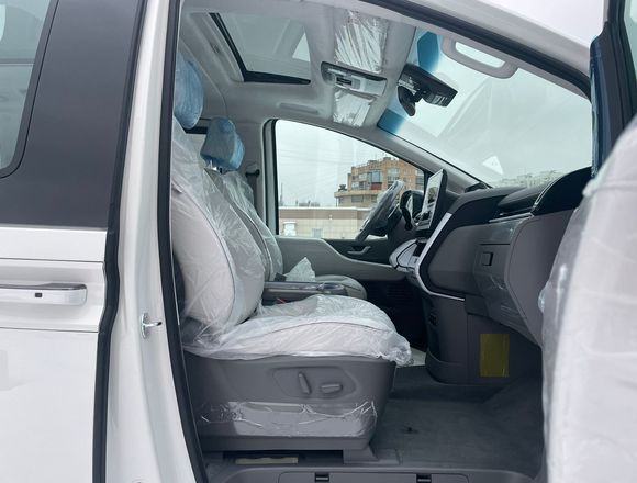 Купить ⁠⁠⁠⁠Hyundai Staria ⁠⁠2024 полный привод в Москве