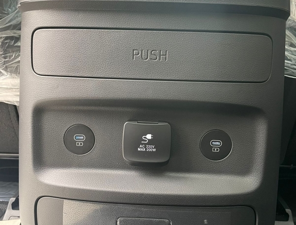 Купить ⁠⁠⁠⁠Hyundai Staria ⁠⁠2025 полный привод в Москве