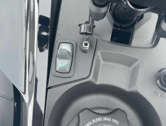 ⁠Снегоход BRP SKI-DOO SKANDIC SWT 2025 г. в Москве на Алексеевской