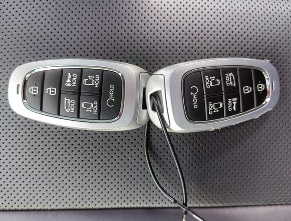 Купить ⁠⁠⁠⁠Hyundai Staria ⁠⁠Lounge Inspiration 2021 полный привод в Москве