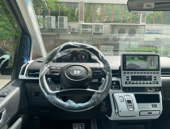 Купить ⁠⁠⁠⁠Hyundai Staria ⁠⁠2025 полный привод в Москве