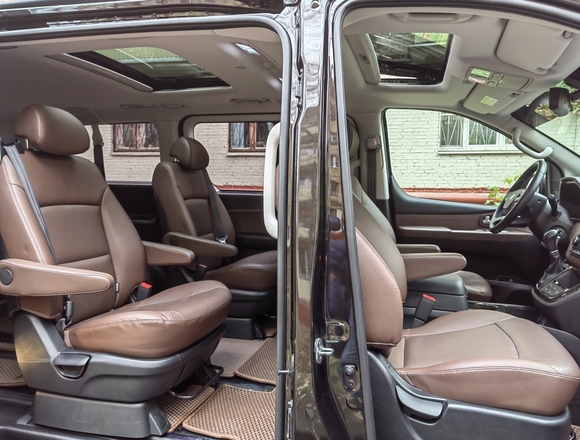 Купить ⁠⁠⁠⁠⁠⁠⁠Hyundai Grand Starex 2018 полный привод в Москве