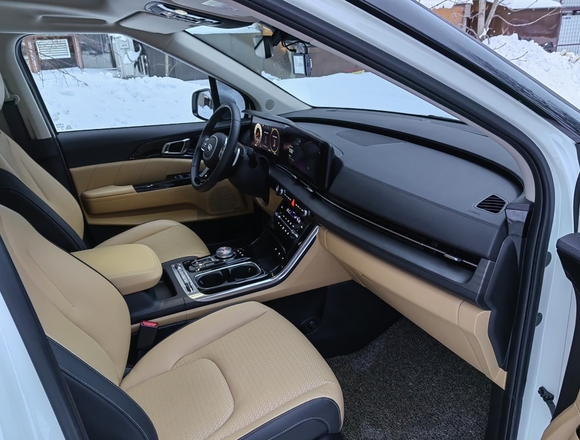 Купить ⁠⁠⁠⁠Kia Carnival Signature 2021 г. в Москве