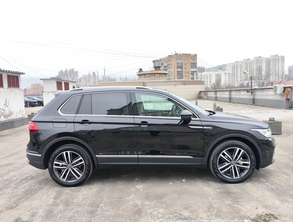 Купить ⁠Volkswagen Tiguan 2022 г. в Москве на Алексеевской