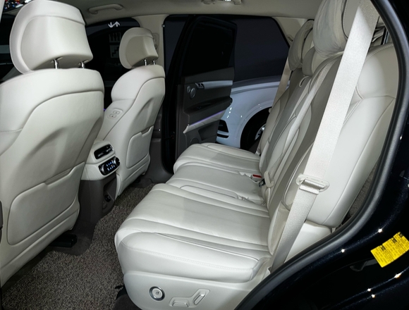 Заказать ⁠Genesis GV-80 4wd в Москве под ключ
