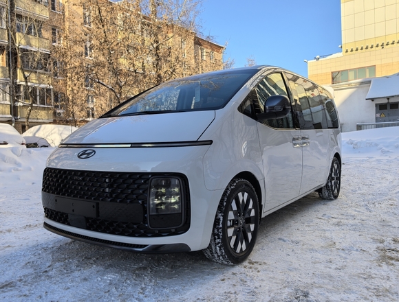 Купить ⁠⁠⁠⁠Hyundai Staria ⁠⁠Lounge Inspiration 2023 полный привод в Москве