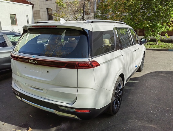 Купить ⁠⁠⁠⁠Kia Carnival Nobless 2022 г. в Москве