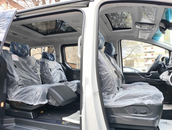 Купить ⁠⁠⁠⁠Hyundai Staria ⁠⁠2025 полный привод в Москве