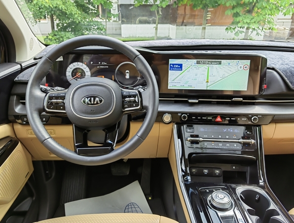 Купить ⁠⁠⁠⁠Kia Carnival Signature 2021 г. в Москве