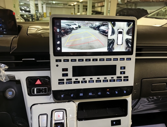 Купить ⁠⁠⁠⁠Hyundai Staria ⁠⁠Lounge Inspiration 2023 полный привод в Москве на Алексеевской