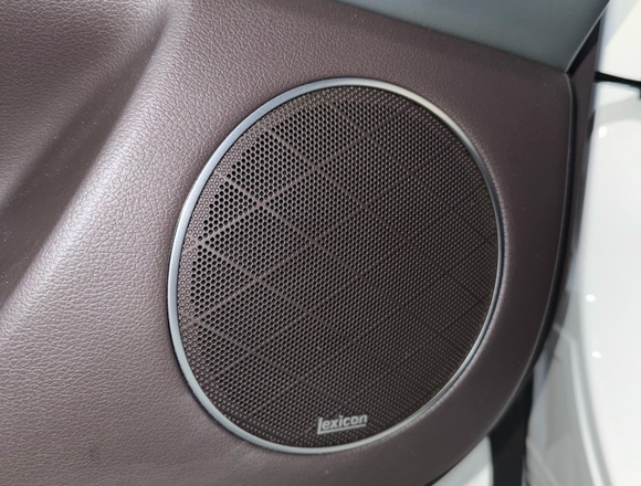 Купить ⁠Genesis GV-80 4wd в Москве