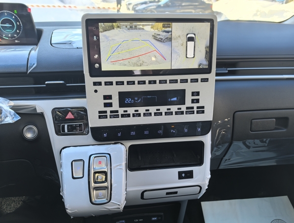 Купить ⁠⁠⁠⁠Hyundai Staria ⁠⁠Lounge Inspiration 2023 полный привод в Москве на Алексеевской