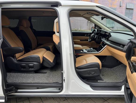 Kia Carnival 2023 г. купить в Москве
