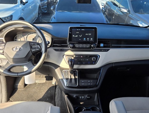 Купить ⁠⁠⁠⁠⁠⁠⁠Hyundai Grand Starex Limousine 2020 г. в Москве