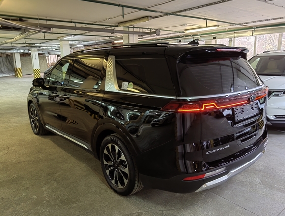 Купить ⁠⁠⁠⁠Kia Carnival Signature 2020 г. в Москве