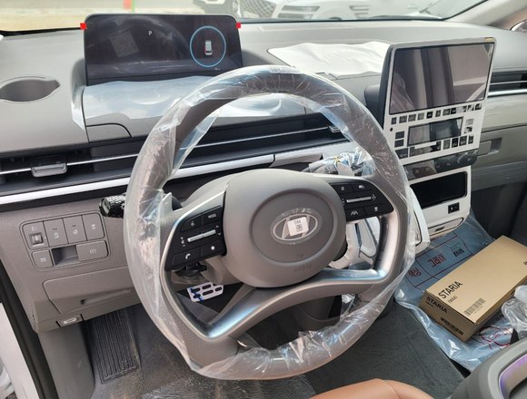 Купить ⁠⁠⁠⁠Hyundai Staria ⁠⁠2025 полный привод в Москве