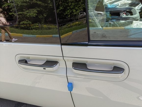 Купить ⁠⁠⁠⁠Hyundai Staria ⁠⁠Lounge Inspiration 2023 полный привод в Москве