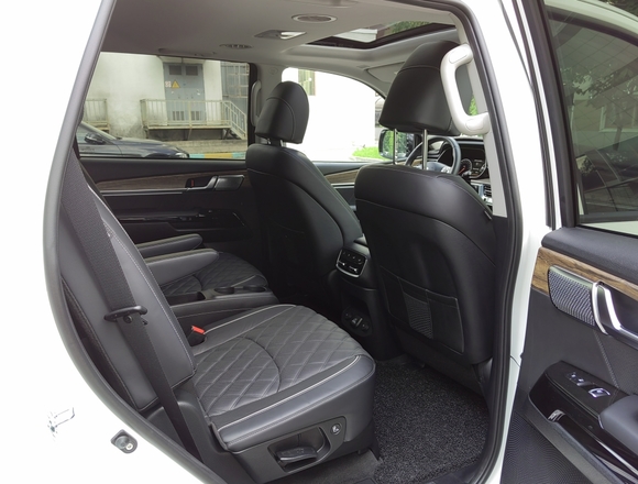 Купить ⁠⁠⁠⁠Kia Mohave 2019 г. в Москве