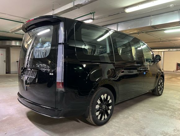 Купить ⁠⁠⁠⁠Hyundai Staria ⁠⁠2025 передний привод в Москве