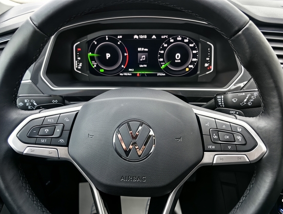 Купить ⁠Volkswagen Tiguan 2022 г. в Москве на Алексеевской