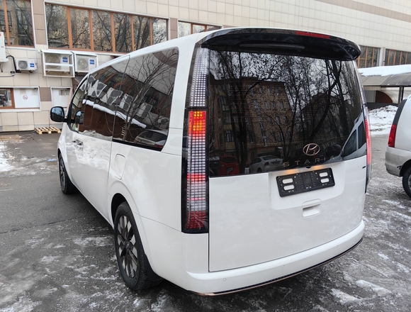 Купить ⁠⁠⁠⁠Hyundai Staria ⁠⁠Lounge Inspiration 2022 полный привод в Москве