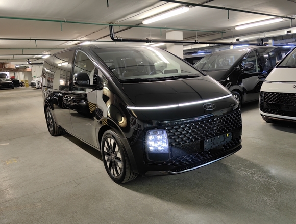 Купить ⁠⁠⁠⁠Hyundai Staria ⁠⁠Lounge Inspiration 2021 полный привод в Москве