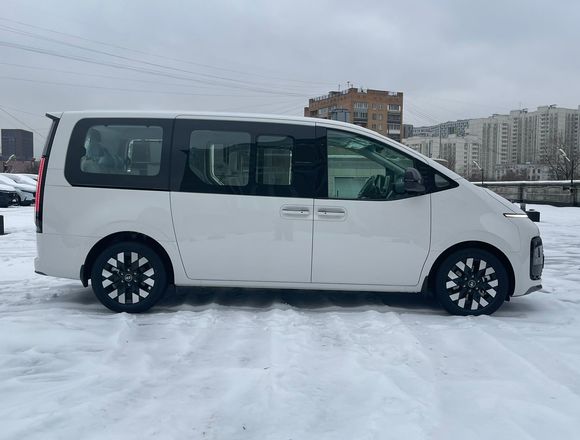 Купить ⁠⁠⁠⁠Hyundai Staria ⁠⁠2024 полный привод в Москве