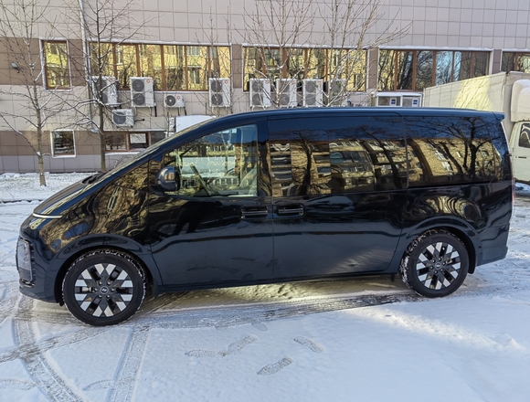 Купить ⁠⁠⁠⁠Hyundai Staria ⁠⁠Lounge Inspiration 2021 полный привод в Москве