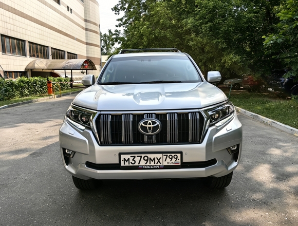 Купить ⁠⁠⁠⁠⁠⁠⁠⁠⁠Toyota Land Cruiser Prado в Москве