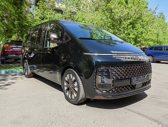 Купить ⁠⁠⁠⁠Hyundai Staria ⁠⁠Lounge Inspiration 2022 полный привод в Москве