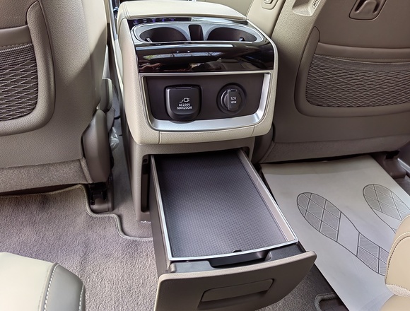 Купить ⁠⁠⁠⁠Kia Carnival Signature 2020 г. в Москве