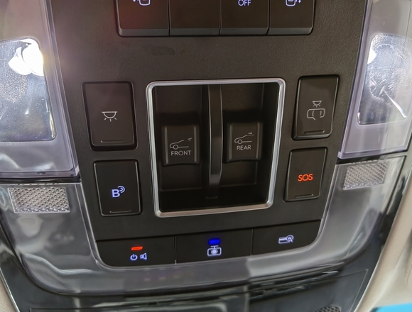 Купить ⁠⁠⁠⁠Hyundai Staria ⁠⁠Lounge Inspiration 2021 полный привод в Москве