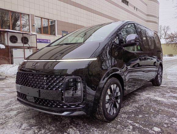 Купить ⁠⁠⁠⁠Hyundai Staria ⁠⁠Lounge Inspiration 2023 полный привод в Москве