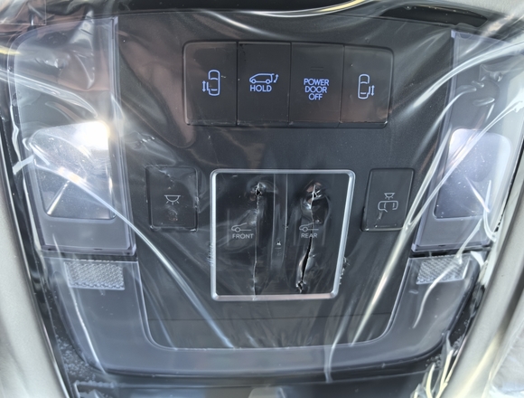 Купить ⁠⁠⁠⁠Hyundai Staria ⁠⁠Lounge Inspiration 2023 полный привод в Москве на Алексеевской