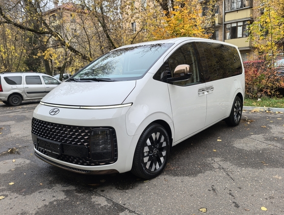 Купить ⁠⁠⁠⁠Hyundai Staria ⁠⁠2025 полный привод в Москве