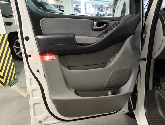 Купить ⁠⁠⁠⁠⁠⁠⁠Hyundai Grand Starex 2014 полный привод в Москве