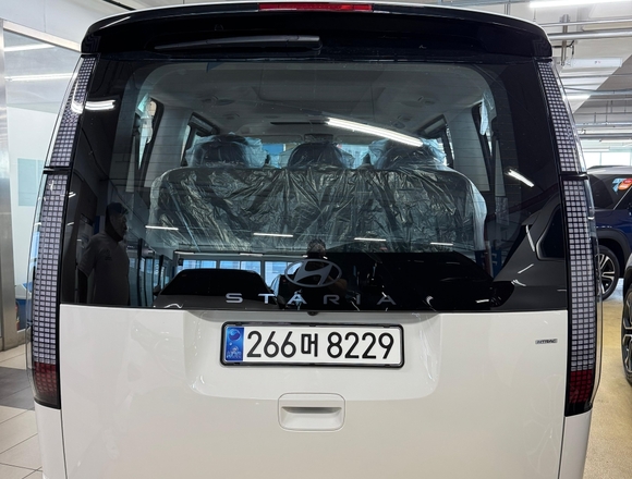 Купить ⁠⁠⁠⁠Hyundai Staria ⁠⁠2025 полный привод в Москве
